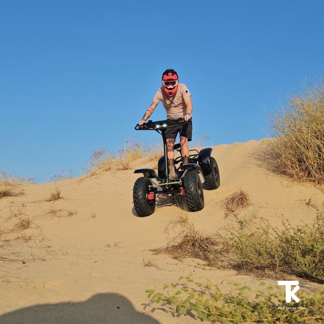 1 seater 4x4 mountain and desert electric tank